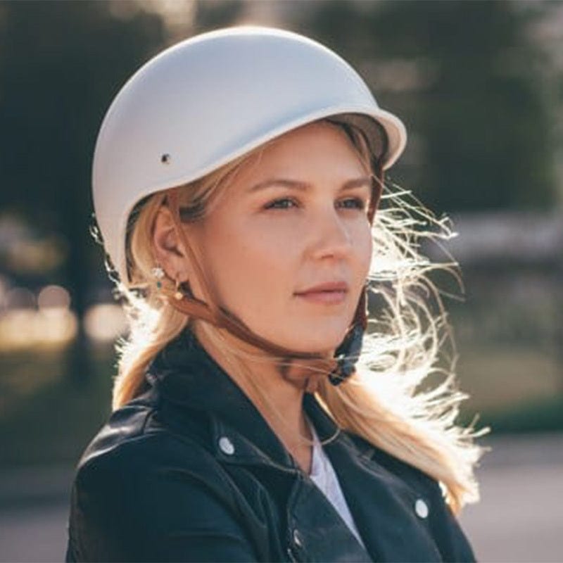 thousand helmet girl