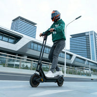 inmotion c10 pro electric scooter lifestyle city