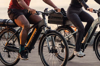 Aventon Level.3 Lifestyle Matte Black Couple Riding