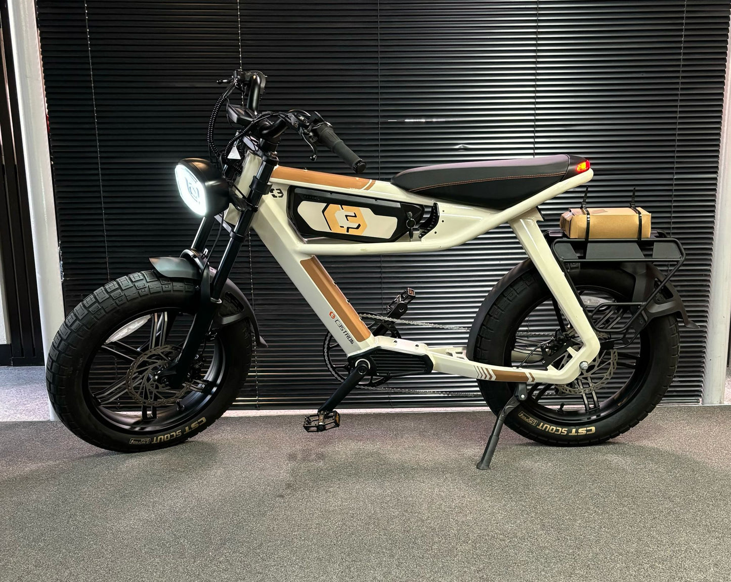 Ex-Demo C3Strom Astro Pro Moon White