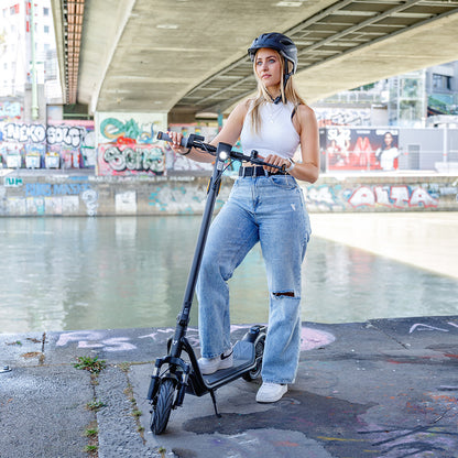 niu kqi100 pro electric scooter lifestyle woman