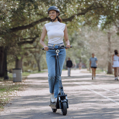 NIU KQi 300P Electric Scooter Lifestyle Riding