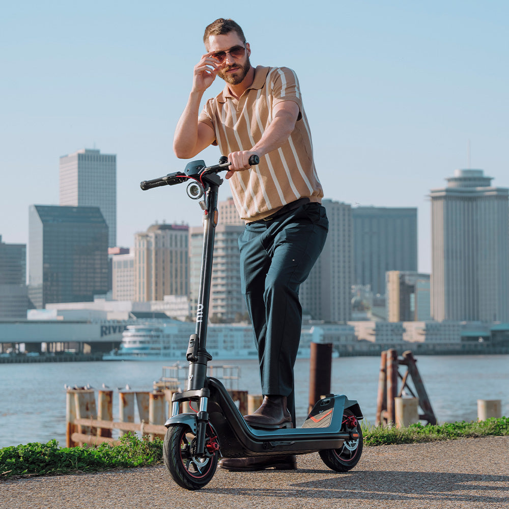 NIU KQi 300X Electric Scooter Lifestyle Static City
