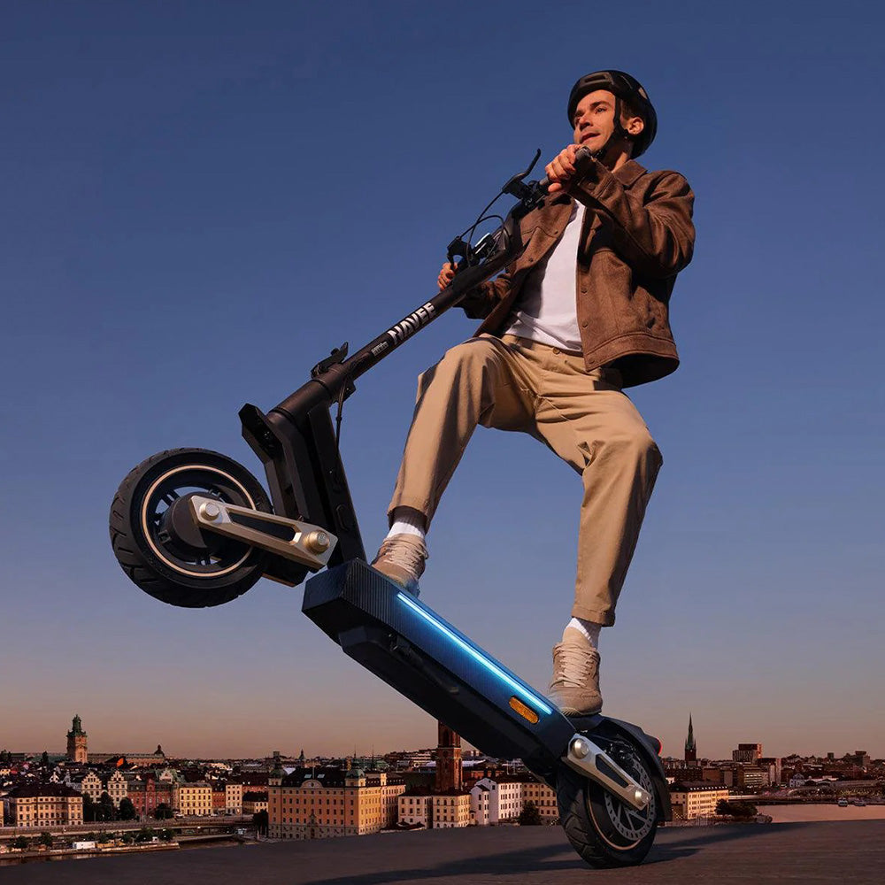 Navee ST3 Pro Electric Scooter Lifestyle Riding Wheely