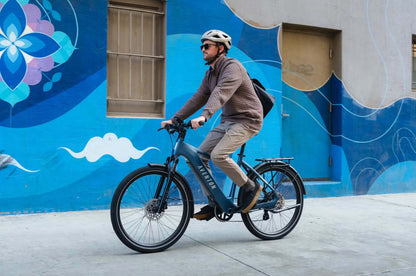 aventon level 4 rec so  lifestyle riding blue