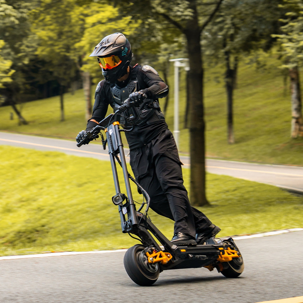 inmotion rs jet electric scooter lifestyle riding