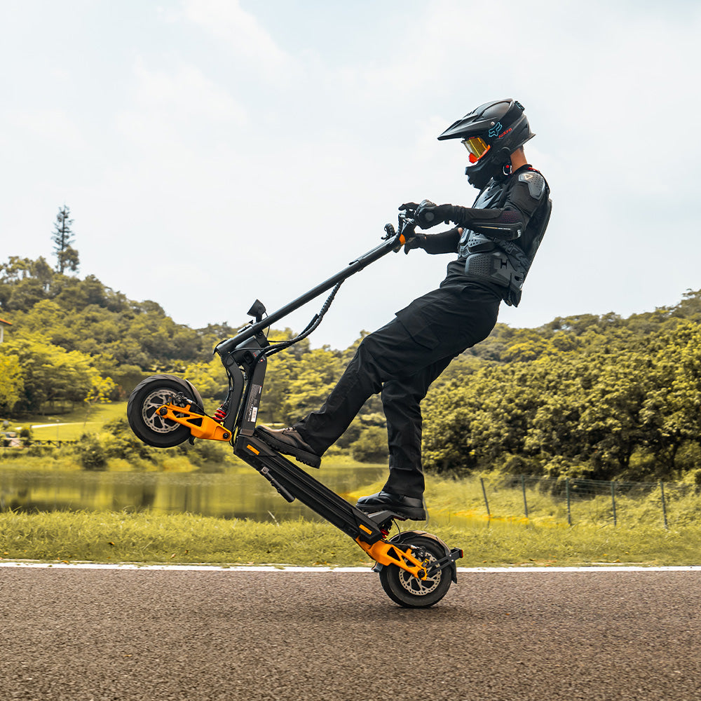 inmotion rs jet electric scooter lifestyle wheely