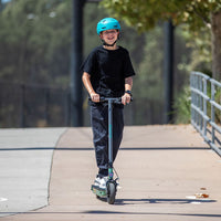razor powercore xlr150 lifestyle riding front