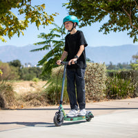 razor powercore xlr150 lifestyle riding side