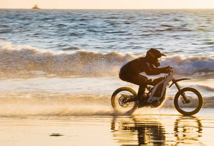 lifestyle-segway x160 dirtbike beach